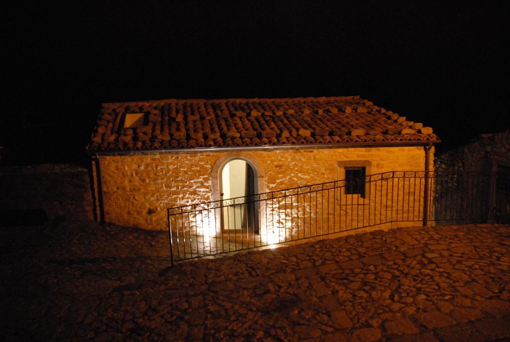 Luna - Aragon Home Holiday Montalbano Elicona Zewnętrze zdjęcie